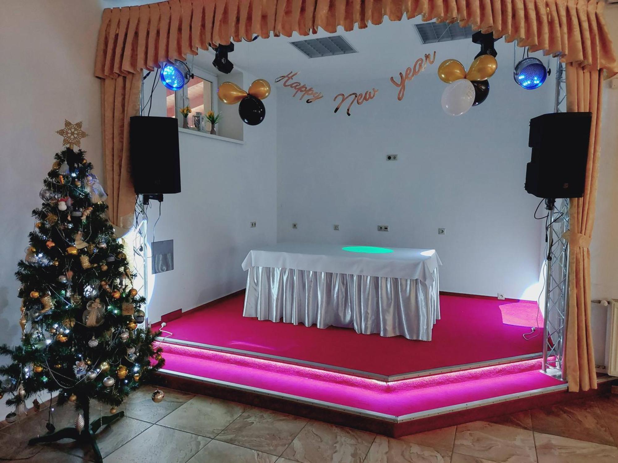 Agrohotel Tri Brezy Hrustin Buitenkant foto