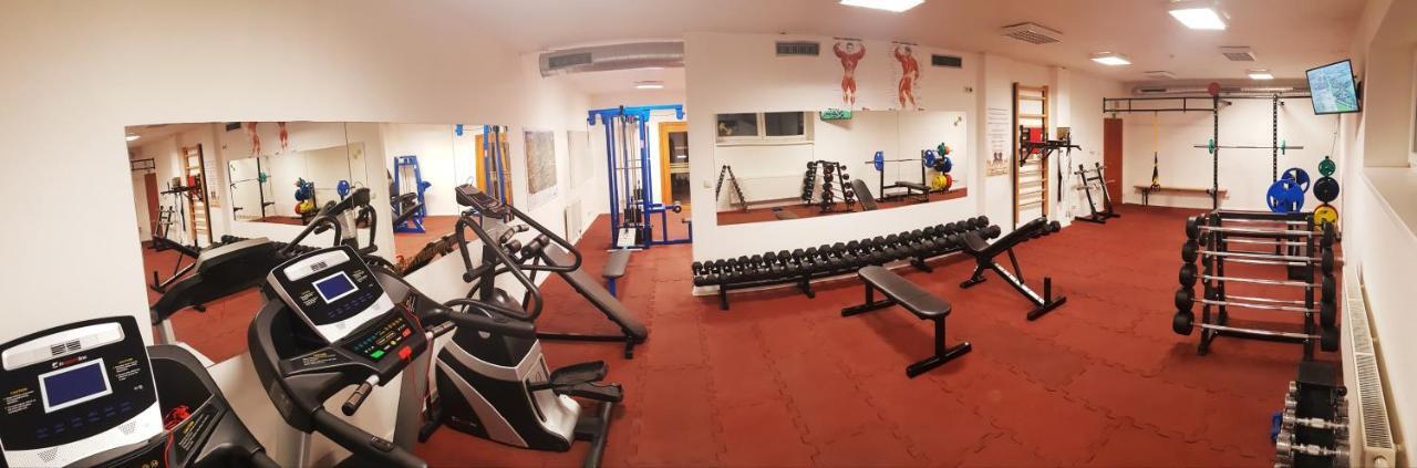 Agrohotel Tri Brezy Hrustin Buitenkant foto